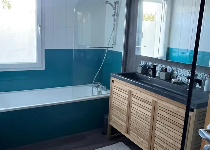 Jolie Maison De Proche Vila *