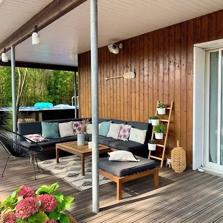 Jolie Maison De Proche